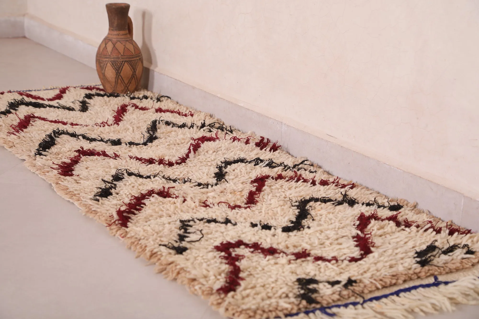 Moroccan Runner Rug 1.8 X 5.3 Feet - Tribal Zigzag Pattern